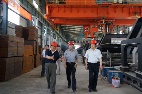 青海省國資委副主任毛占彪實地考察物產(chǎn)集團(tuán)重點(diǎn)項目